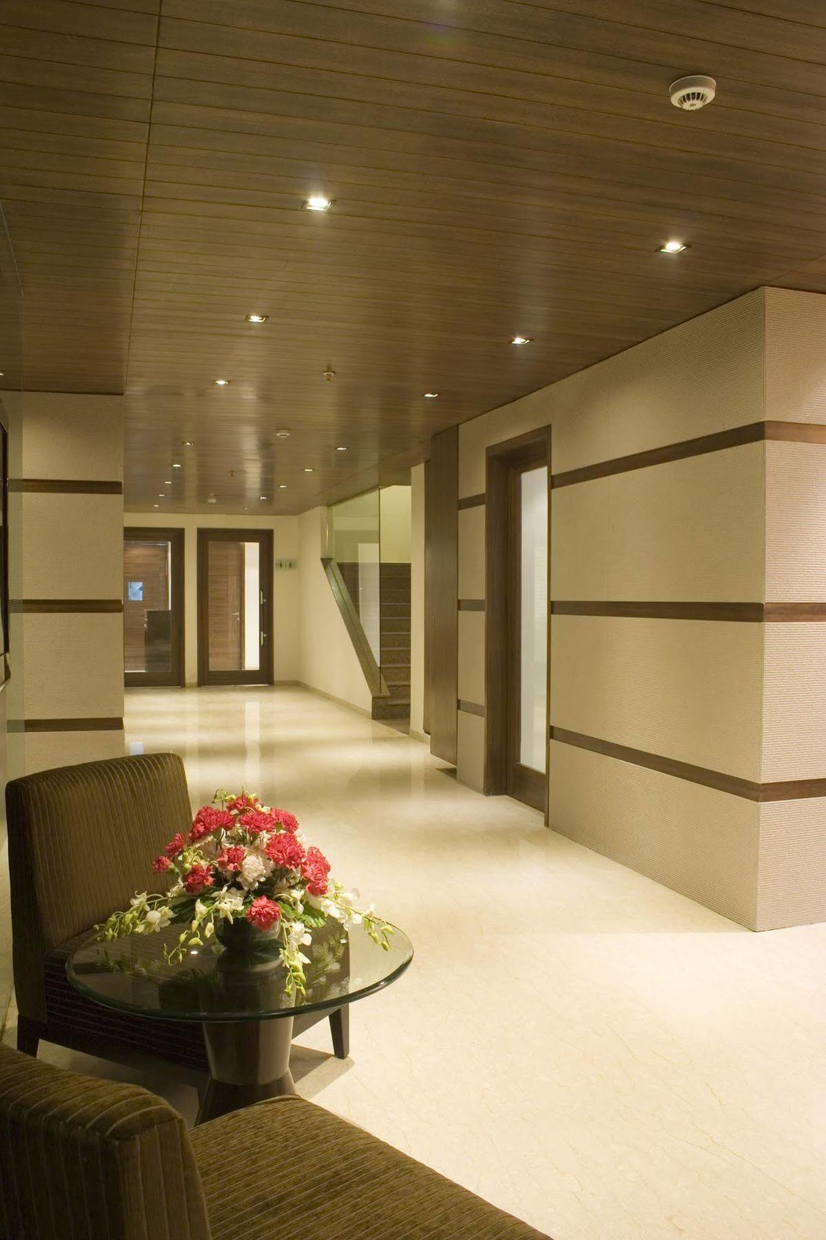 Shervani Nehru Place Ню Делхи Екстериор снимка